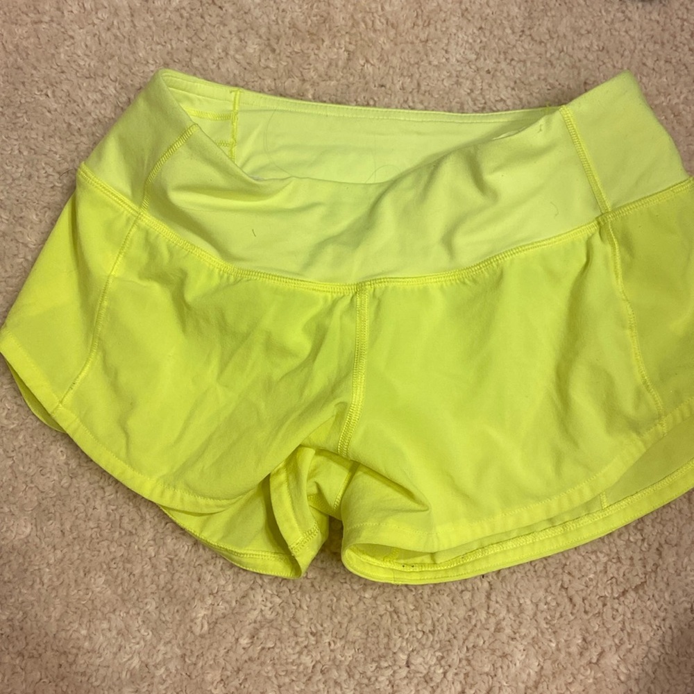 LULULEMON highlight yellow shorts!! Size 0, 2.5 inch, so adorable, love them!!